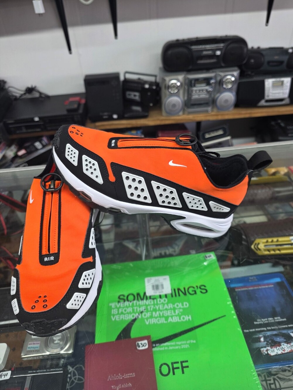 Nike FZ2068-800 Women's Air Max SNDR Safety Orange Black (Women's) Size 8.5